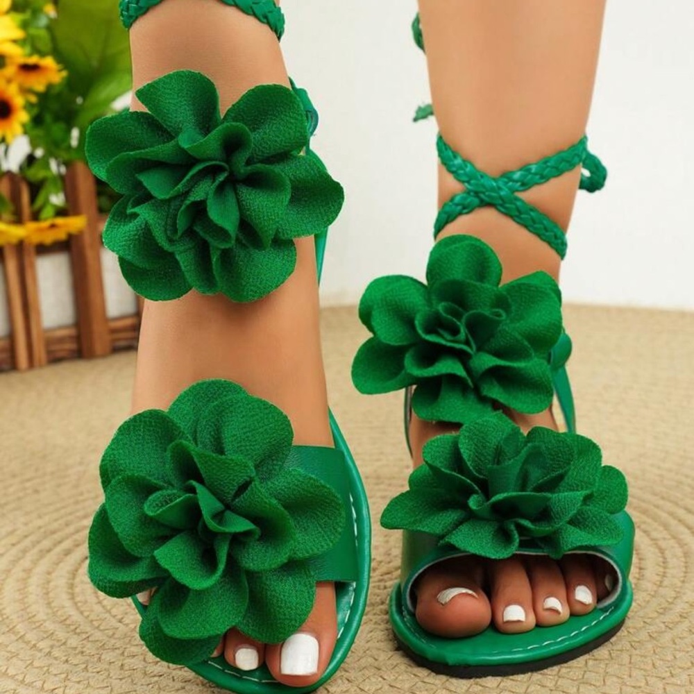 - Fashionable 3D Floral Decor Summer Roman Gladiator Sandals For Women
